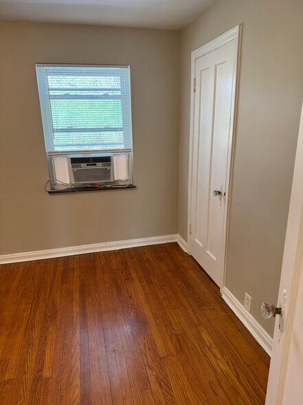 Building Photo - 2822 Lawndale Ave