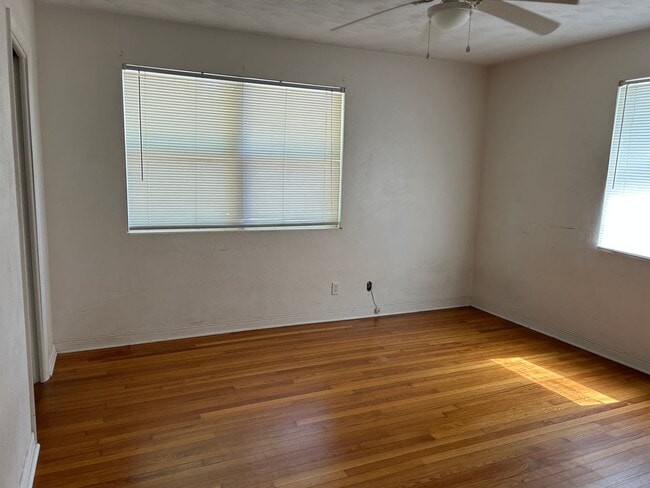 Building Photo - 3 bedroom 2 Bath for Rent