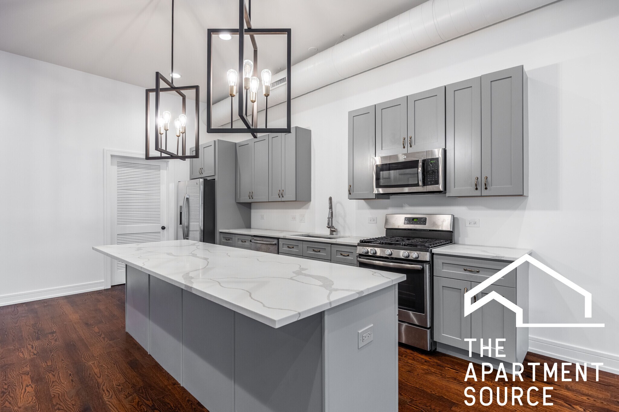 Building Photo - 2500 W Chicago Ave