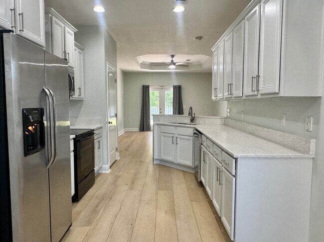 Building Photo - 902 Cocobolo Dr