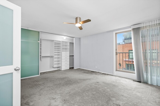 Building Photo - 171 W Goethe St
