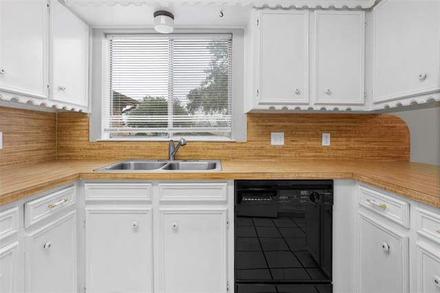 Building Photo - 1024 Edgewood Trail