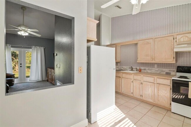 Building Photo - 6110 9th Ave Cir NE