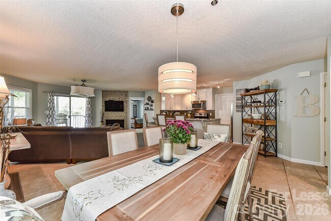 Building Photo - 18557 Vineyard Point Ln