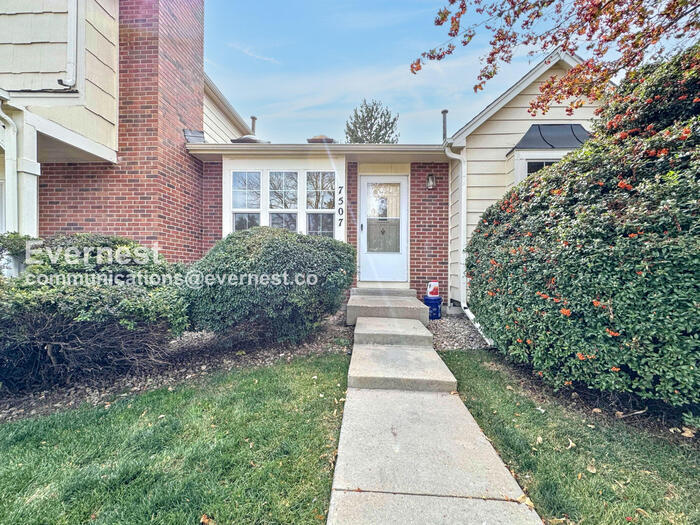 Building Photo - 7507 S Steele St