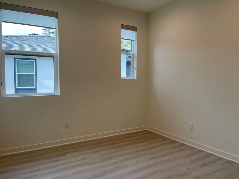 Building Photo - 3032 Marquee Way