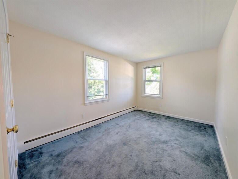 Building Photo - 5 Patrick St