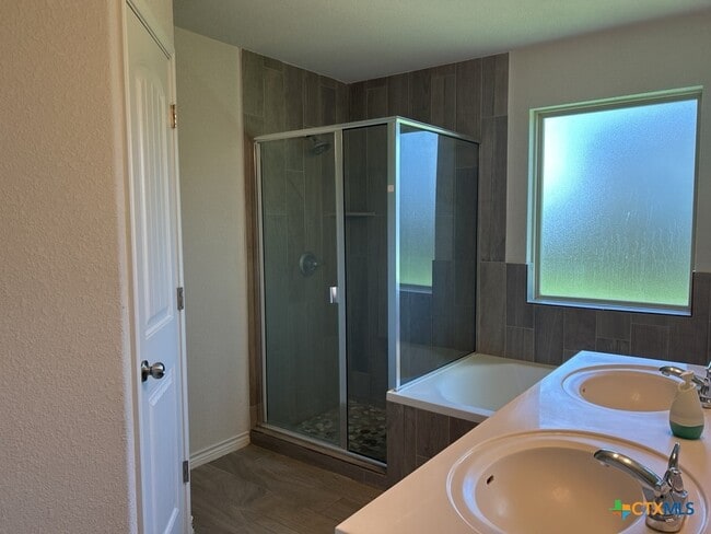 Building Photo - 7607 Melanite Dr