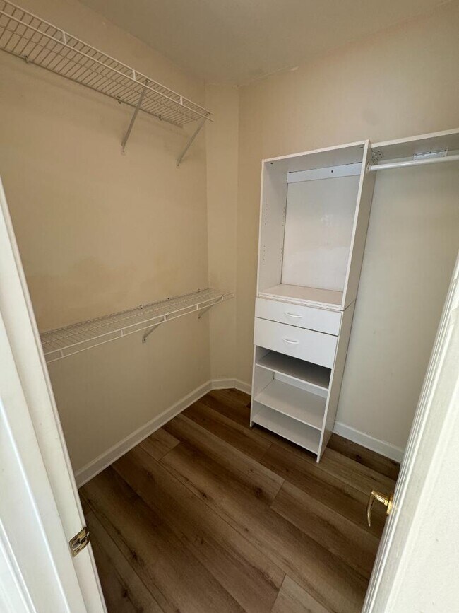 Building Photo - 99 Muirfield Dr