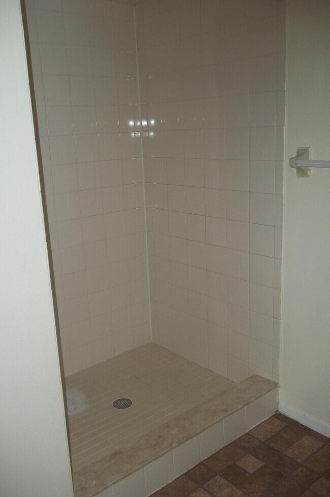 Building Photo - 1504 SE Royal Green Cir