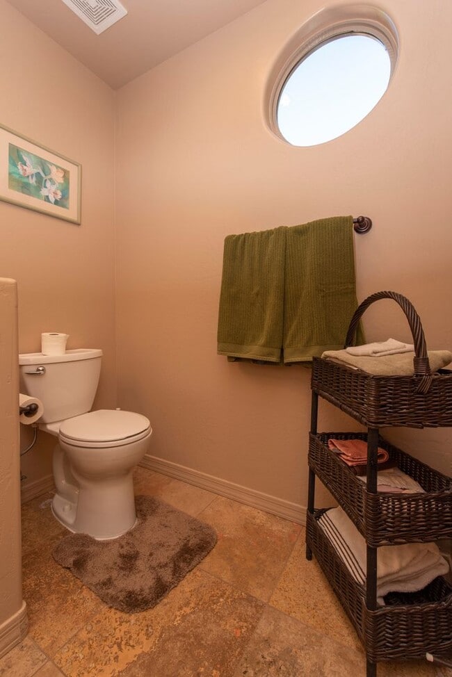 Building Photo - Furnished or Unfurnished, 1 Year Minimum -...