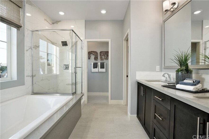 Master bathroom - 9855 11th St