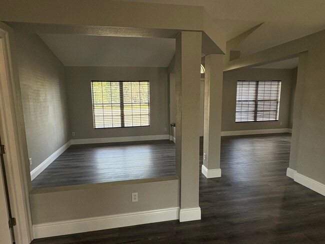 Building Photo - 1196 SE Puritan Ln