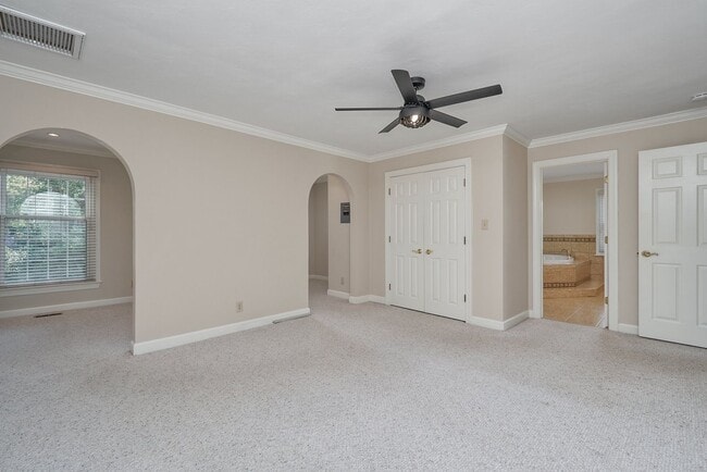 Building Photo - 2406 Jib Cir