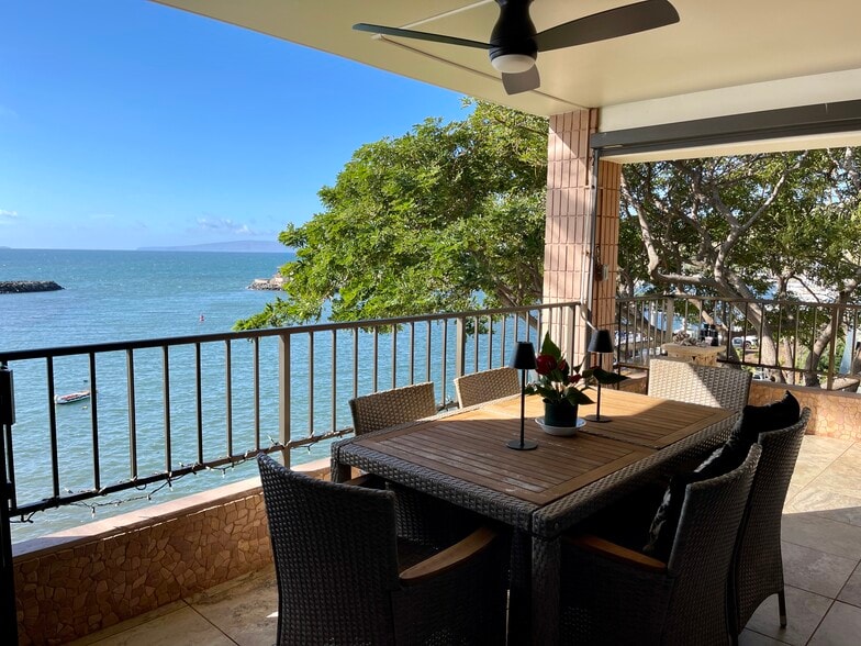 Building Photo - 30 Hauoli St