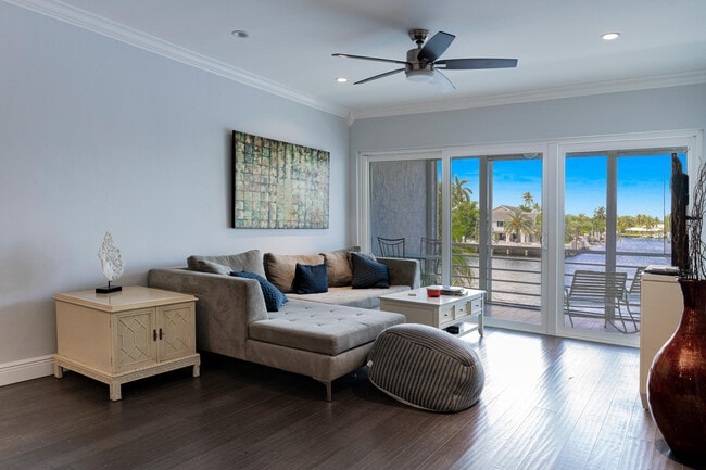 Building Photo - 3605 NE 32nd Ave