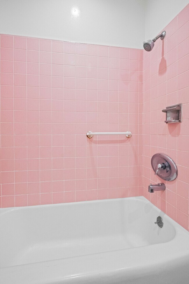 Building Photo - 13218 Lake St