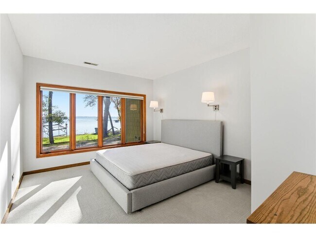 Building Photo - 2648 Casco Point Rd