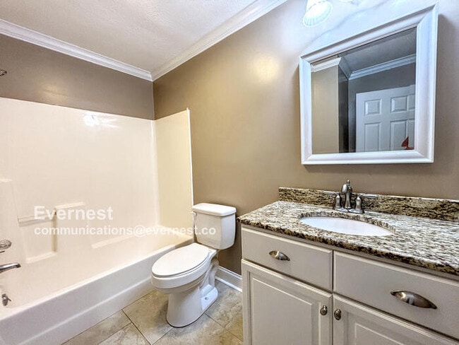 Building Photo - 6821 Knollcrest Dr