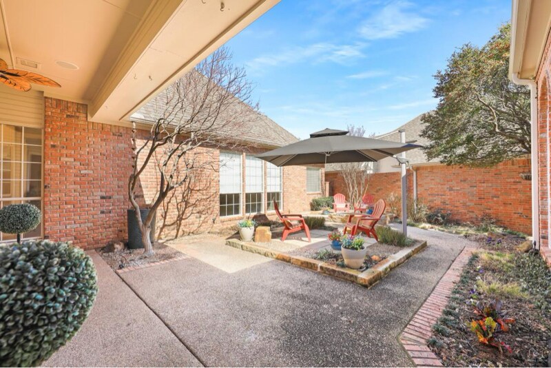 Building Photo - 17105 Vista Tree Cir