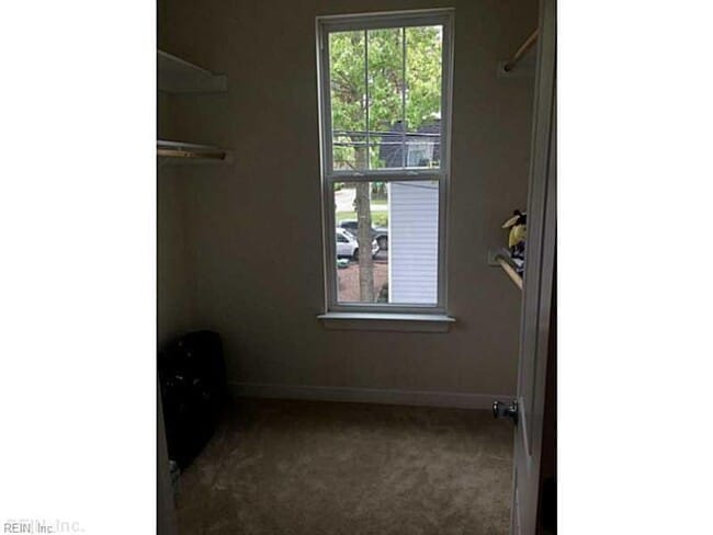 Building Photo - Beach Borough