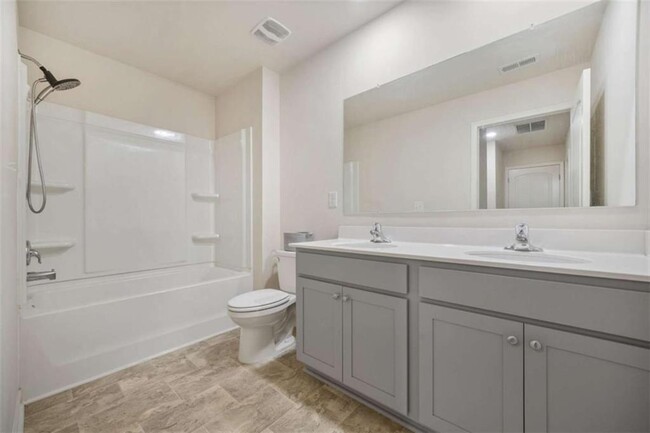 Building Photo - 826 Bentley Dr