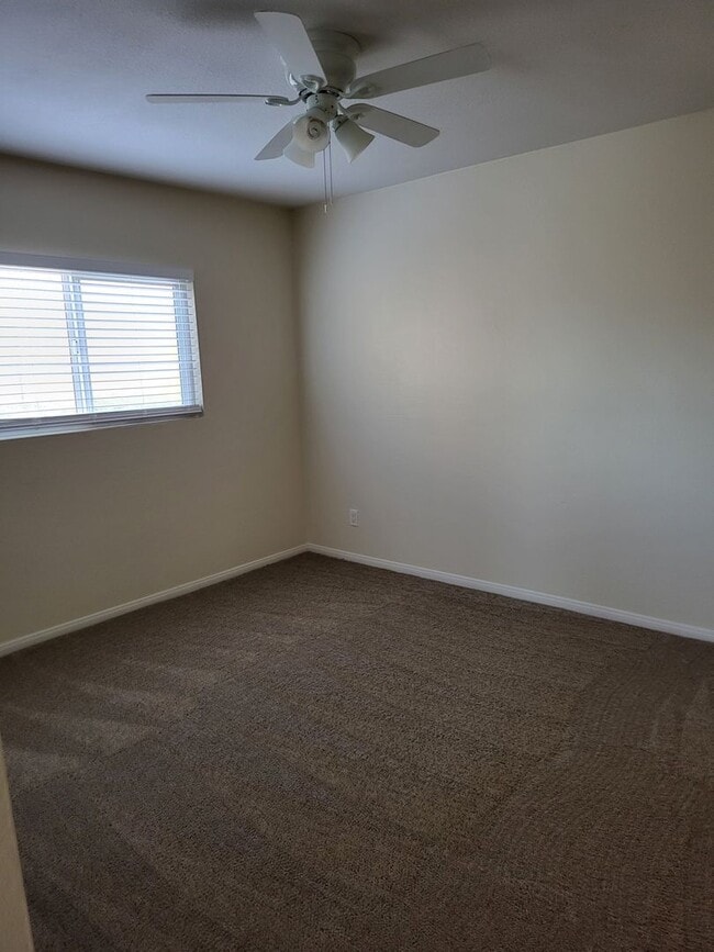 Building Photo - 526 Calle Montecito