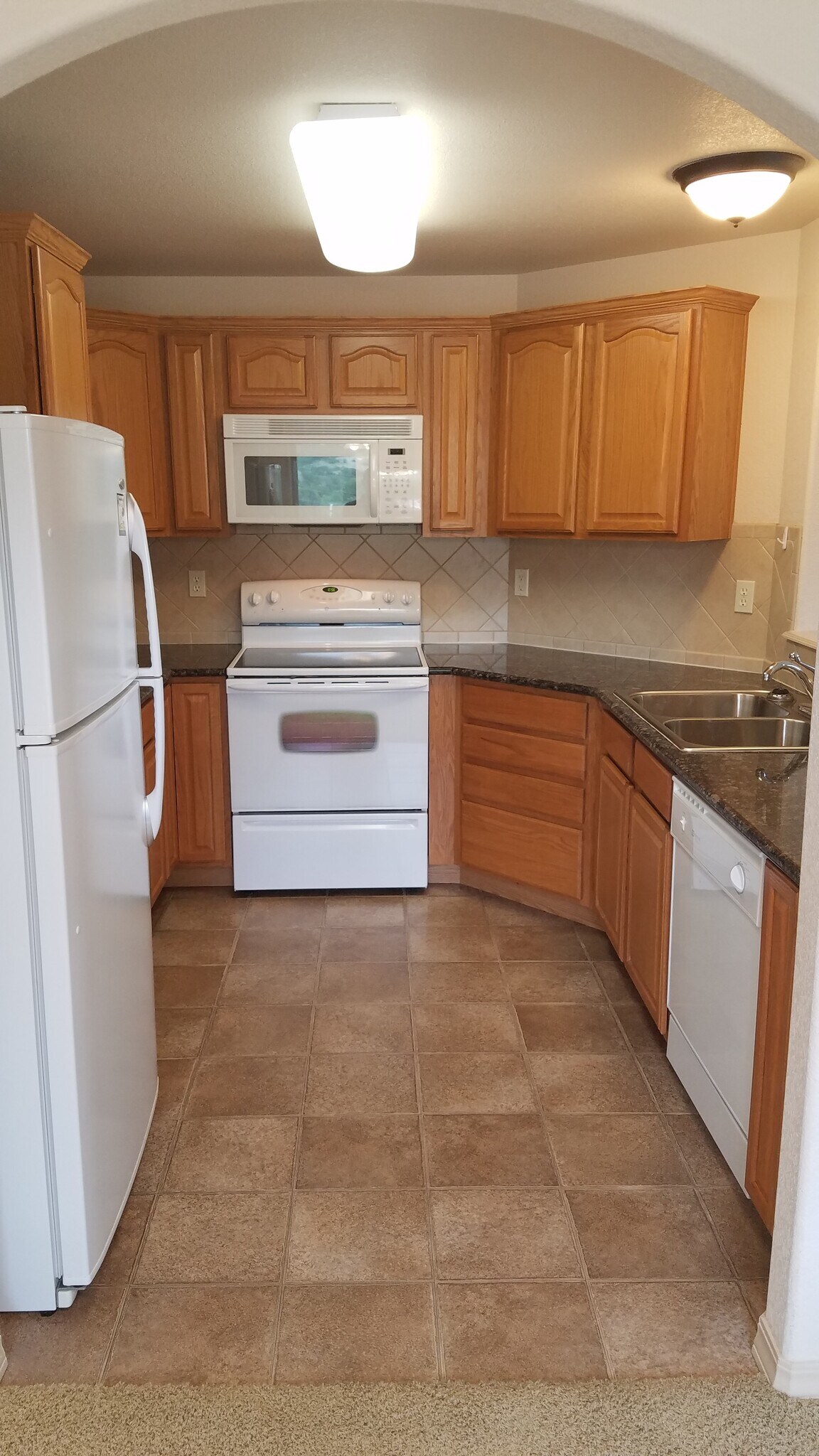 Building Photo - 1610 Little Bear Creek Pt