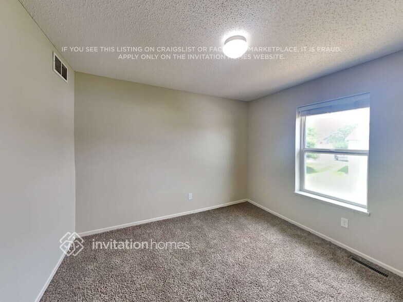 Building Photo - 12721 Kiska St NE