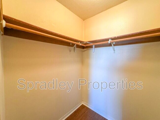 Building Photo - 608 John Paul Jones Dr