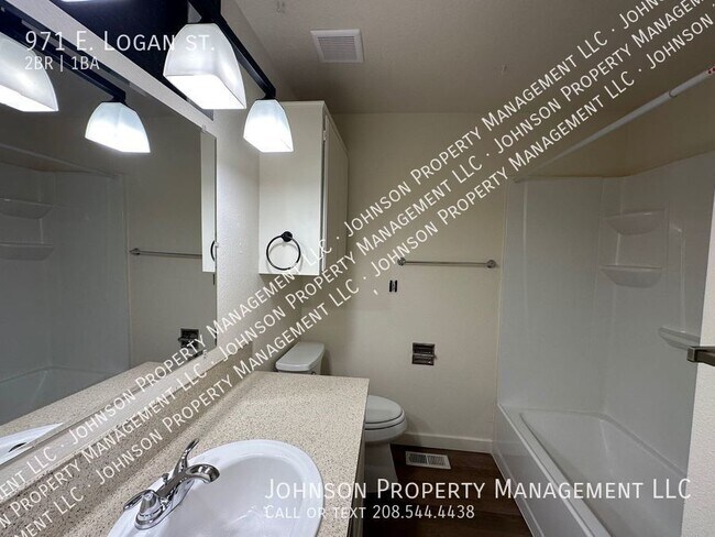 Building Photo - Beat this location!  At base of Boise Foot...