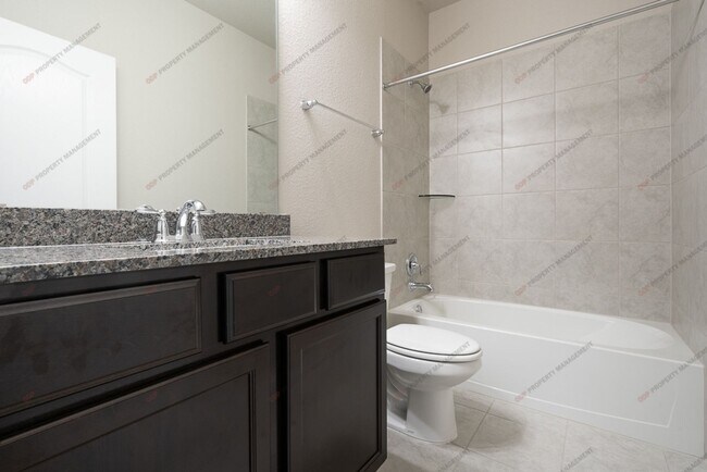 Building Photo - 716 Skylar Heights Dr