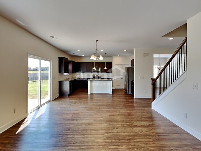 Building Photo - 600 Drema Ct