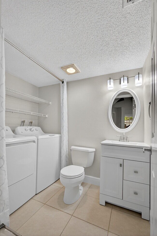 Building Photo - 246 Seabreeze Cir