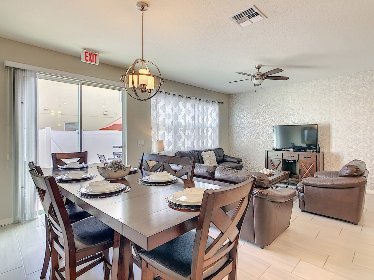 Building Photo - 5142 Adelaide Dr