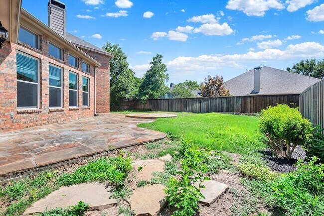 Building Photo - 1413 Westmont Dr