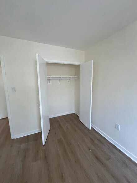 Building Photo - 929 Gates Ave