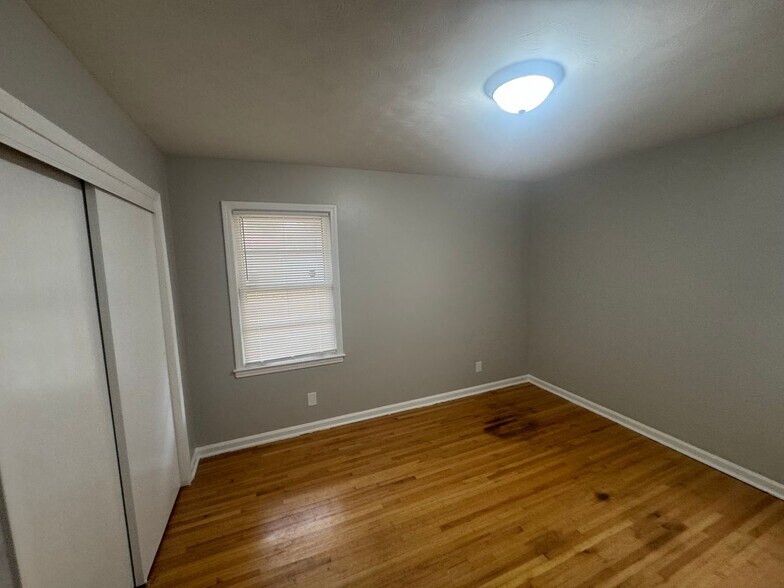 Building Photo - 4344 Walnut Hill Dr