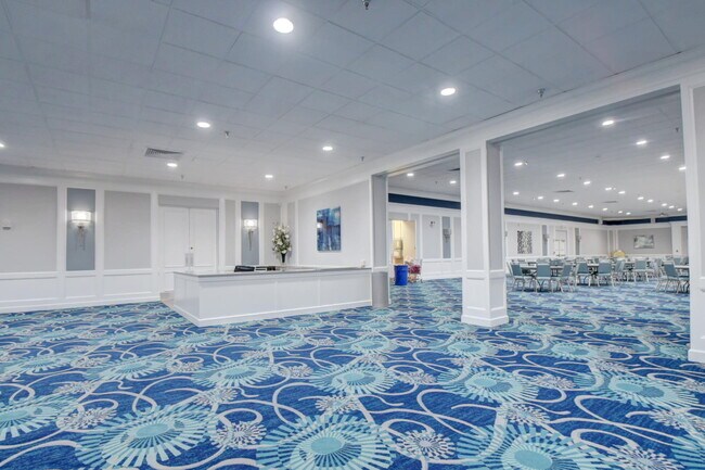 Building Photo - 413 Normandy Ln