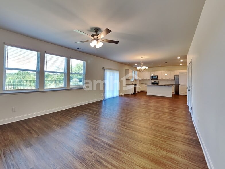 Building Photo - 1079 Ashlyn Ct