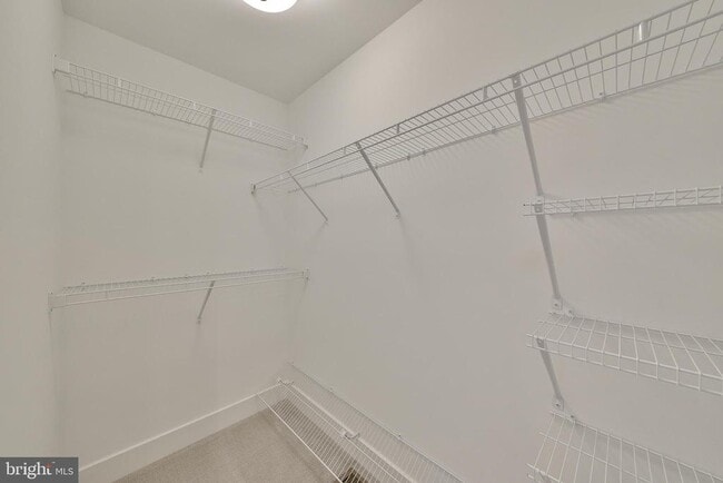 Building Photo - 328 Walnut St