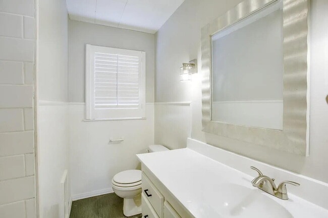 Building Photo - 2706 36th St