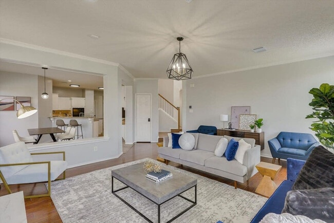 Building Photo - 7402 Brookhaven Dr