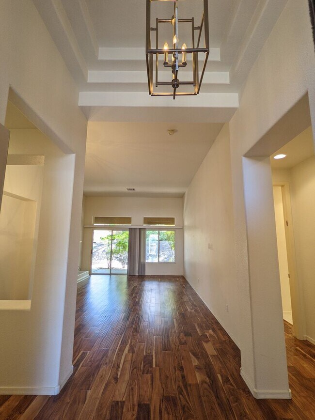 Building Photo - 9361 Fresh Spring Dr