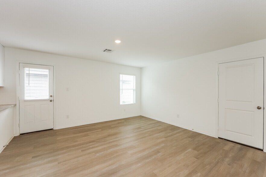 Building Photo - 2839 Ruby Crossing