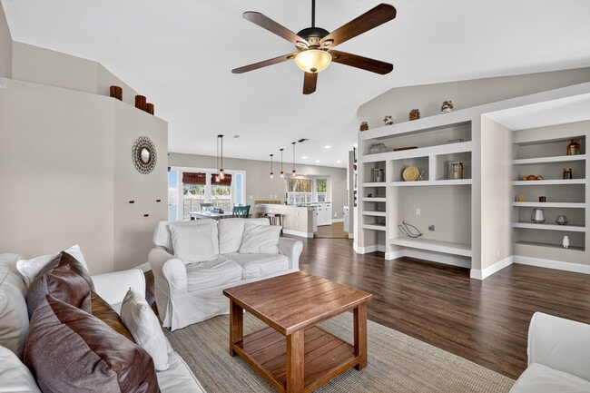 Building Photo - 151 Monterey Way