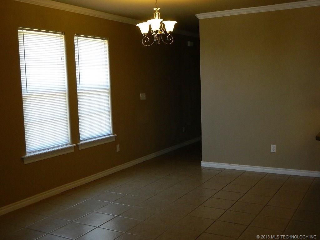 Dining Room - 610 Rolling Hills Dr