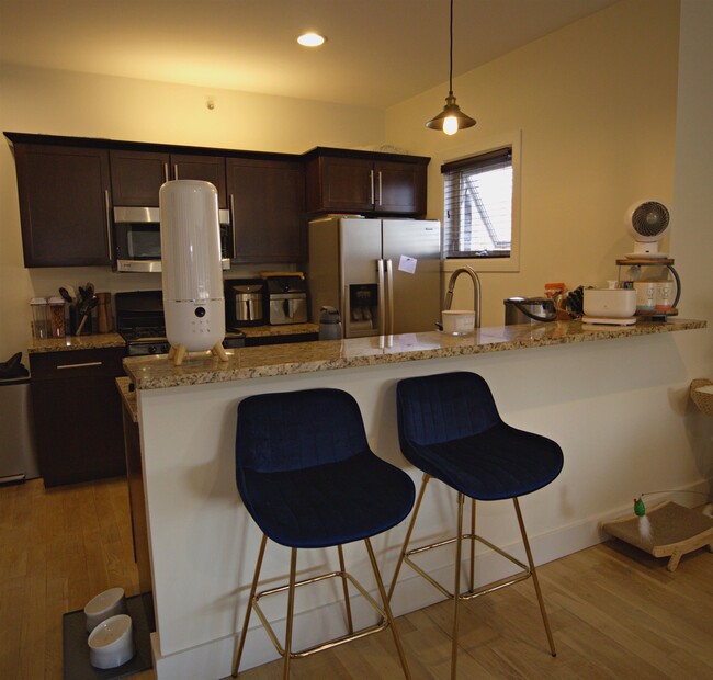 Building Photo - 5501 Hudson Ave