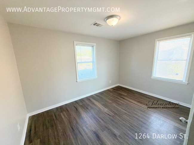 Building Photo - 1264 Darlow St