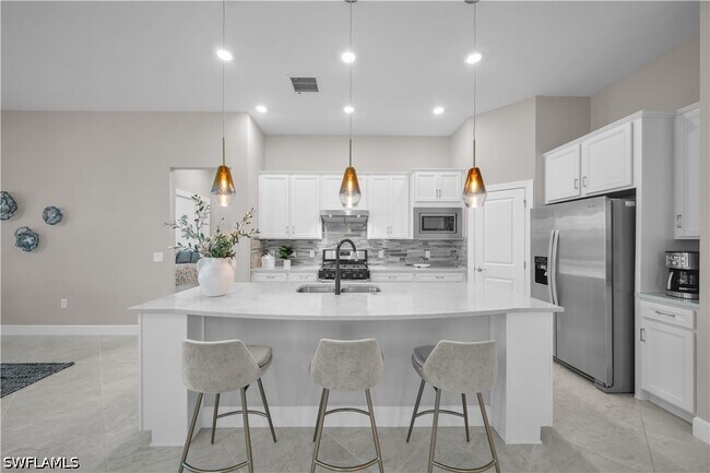 Building Photo - 19649 Aqua View Ln